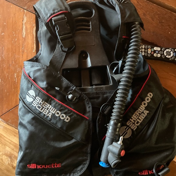 Sherwood scuba BCD - Picture 2 of 4